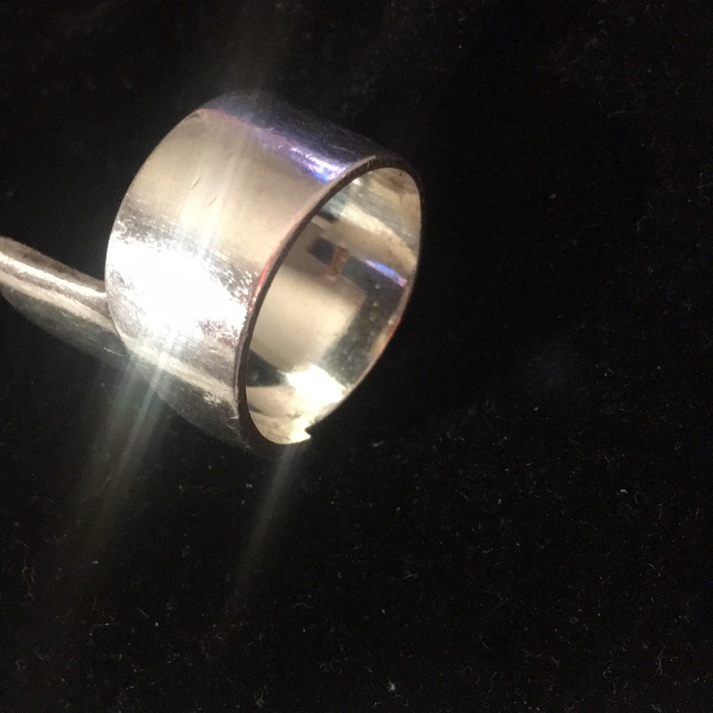 Ring - Picture 2 of 2